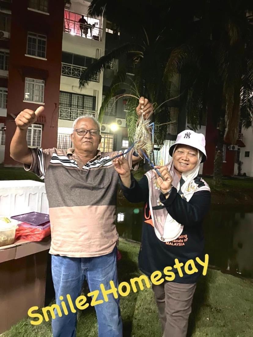 Smilez Homestay H102 & A306 At Pd Perdana Kondo Resort Port Dickson Exterior photo